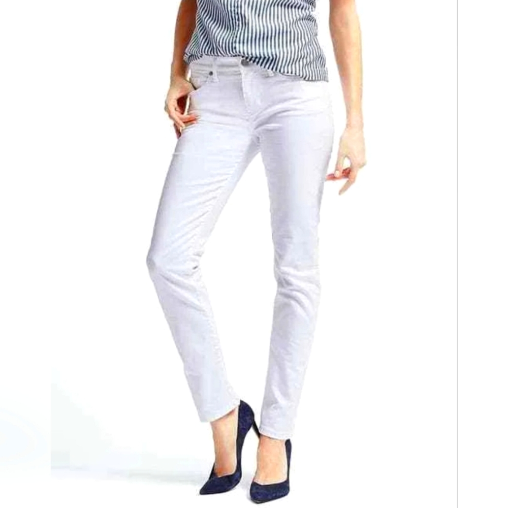 Banana Republic Size 6 White Jeans